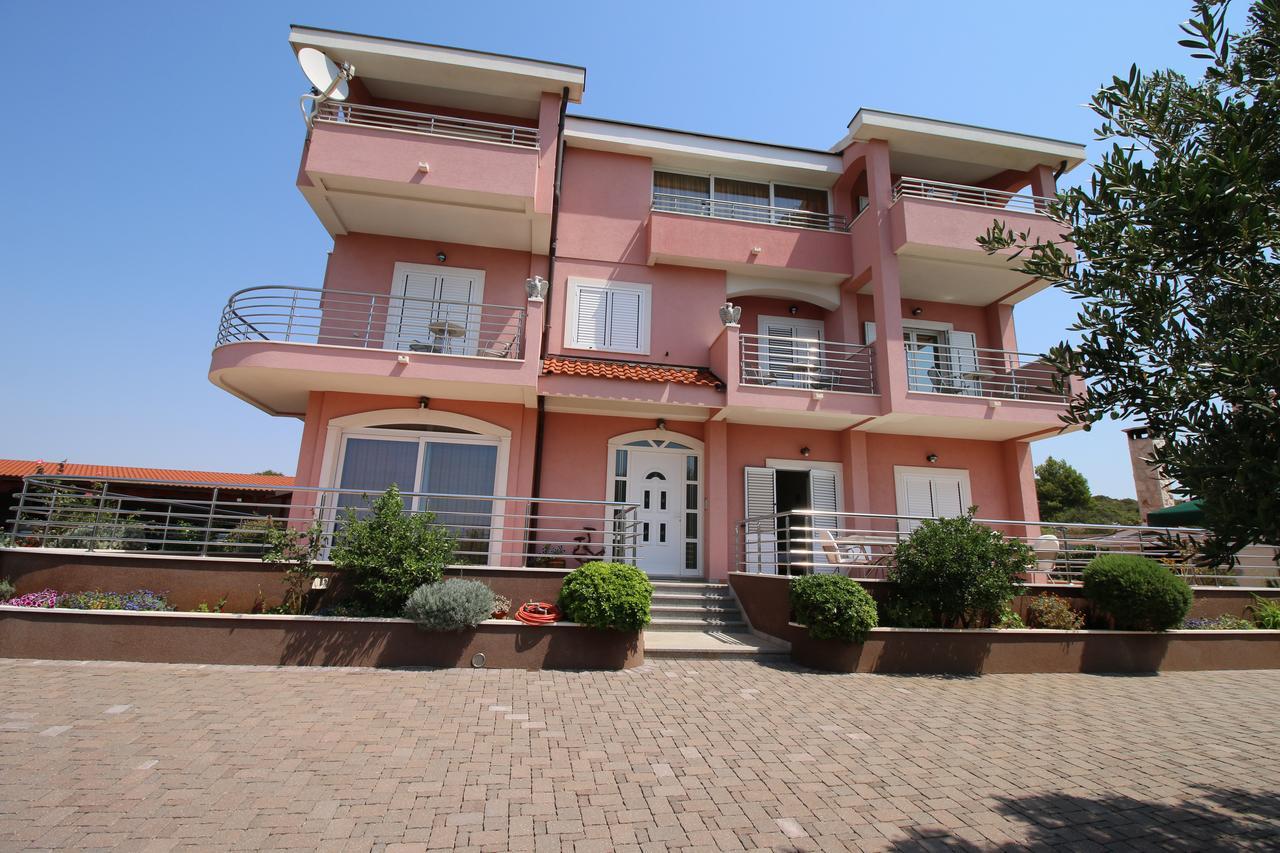 Apartment Marinic *